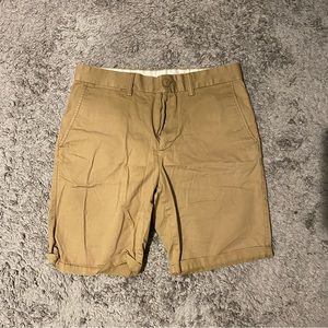 Old Navy Beige Shorts Size 32 Slim